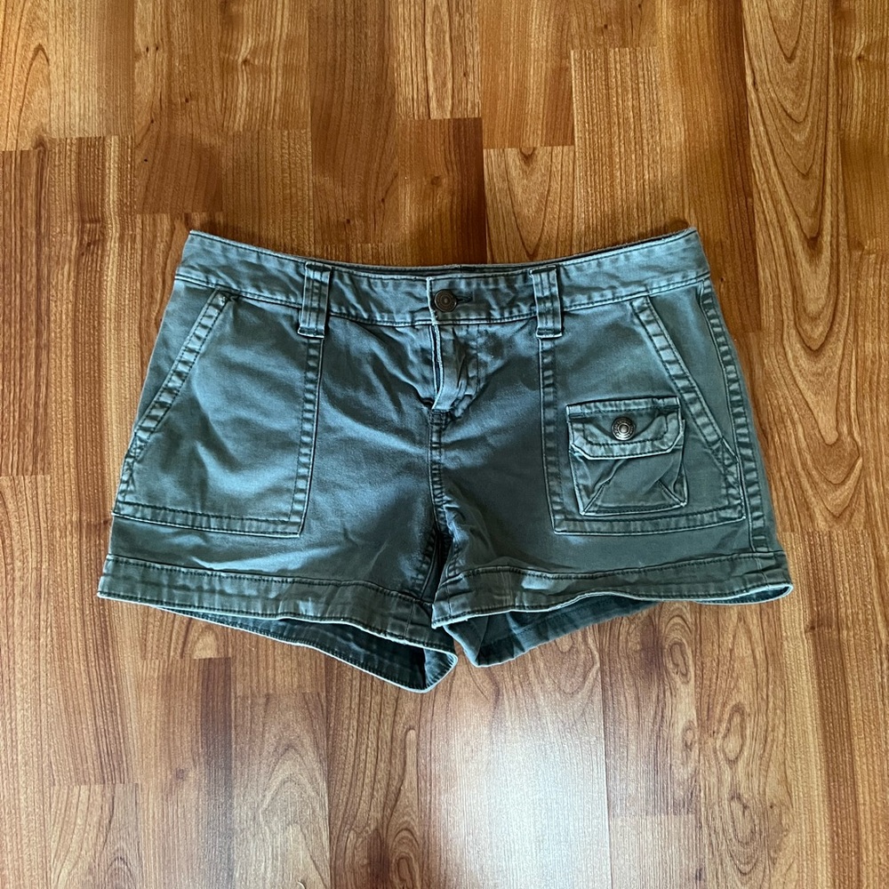 green cargo y2k shorts